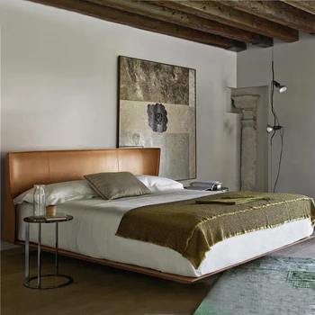 Скандинавская кожаная современная минималистичная главная спальня, светлая роскошная небольшая кровать с чрезвычайно простым интернетом, красная свадебная кровать