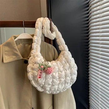 Маленькая женская сумка через плечо, Новая Повседневная сумка-пузырек, Пуховая Хлопчатобумажная сумка, Корейская версия сумки Cloud Fold Bag, Популярная, 2023