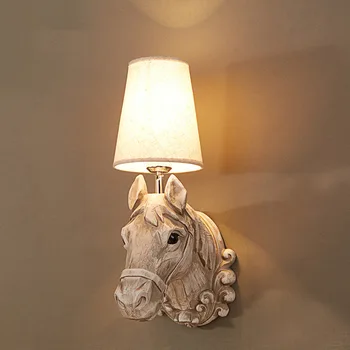 Винтажный настенный светильник в виде головы лошади из смолы, Креативный бар в Европейском стиле, ресторан, коридор, лестница, Спальня, Прикроватный настенный светильник